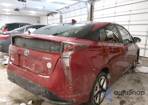 2016 Toyota Prius Four z USA, uszkodzony, nr VIN JTDKARFU2G3513277